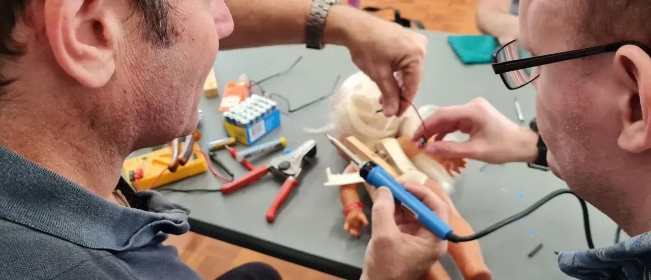 CBD Repair Café Auckland: Fix It For Free!