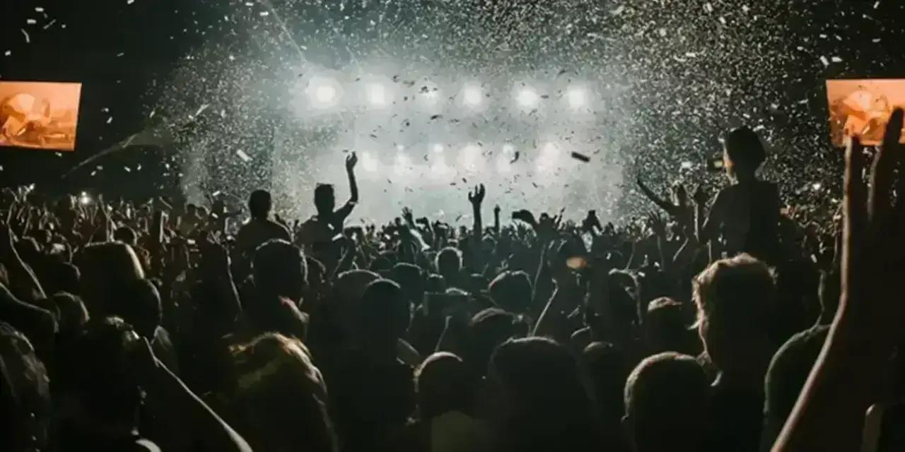 Experience Stratman & Robin Live in Grey Lynn