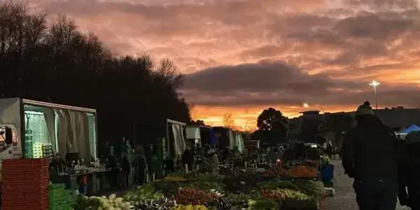 Riverbank Market Lower Hutt: Weekly Fresh Food Market