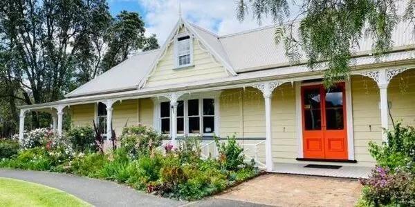 Reyburn House Art Gallery 