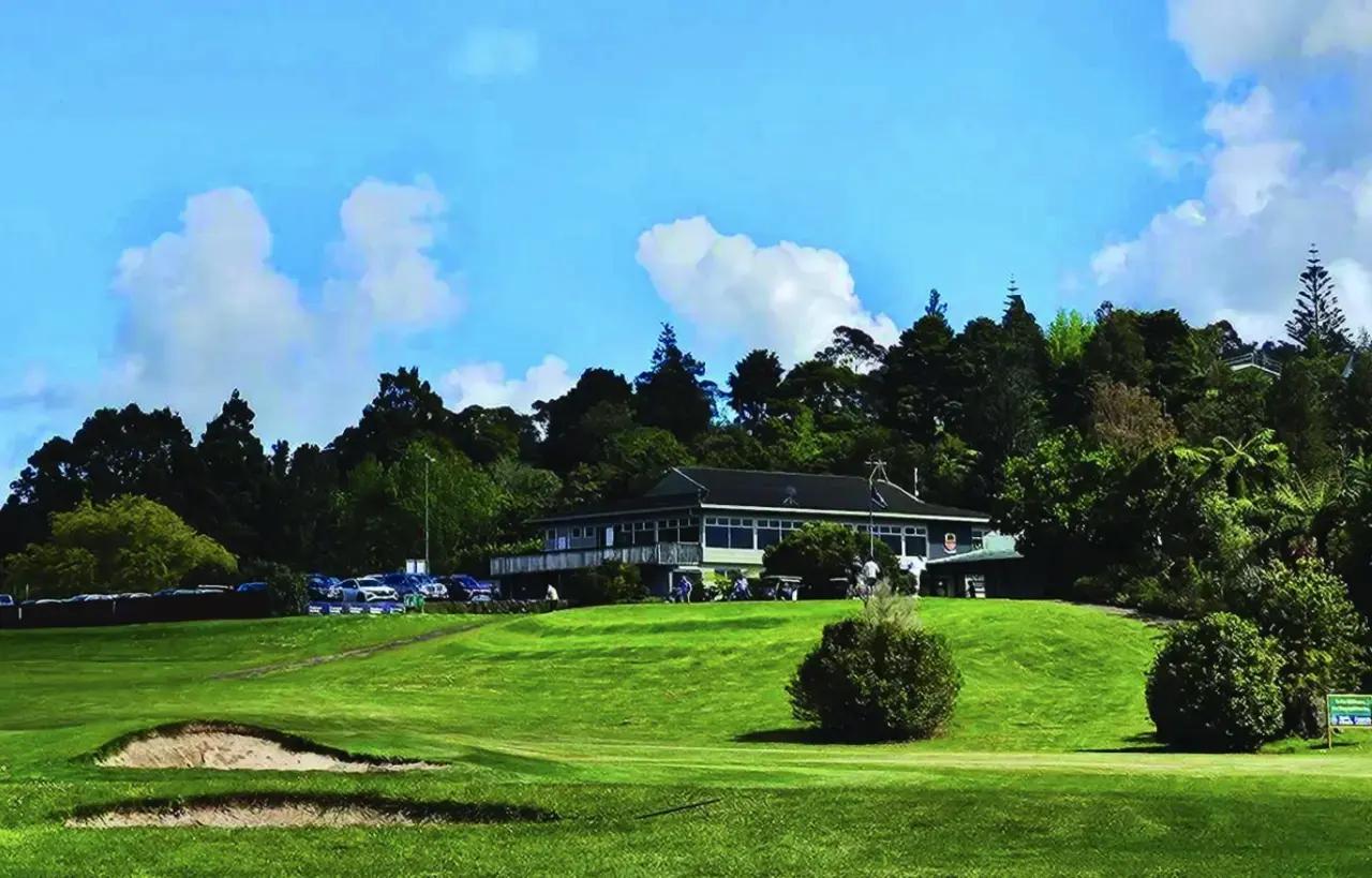 Sherwood Park Golf Club gallery image