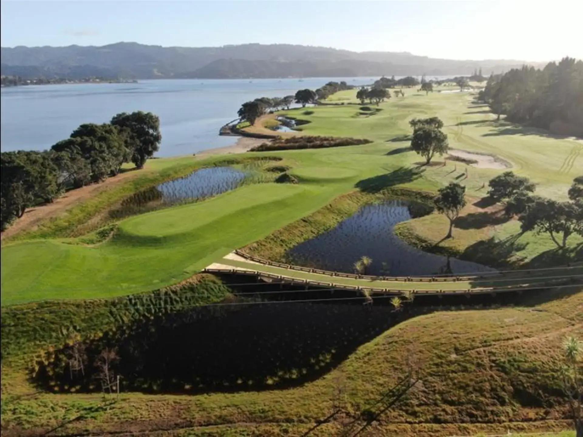 Omaha Beach Golf Club gallery image