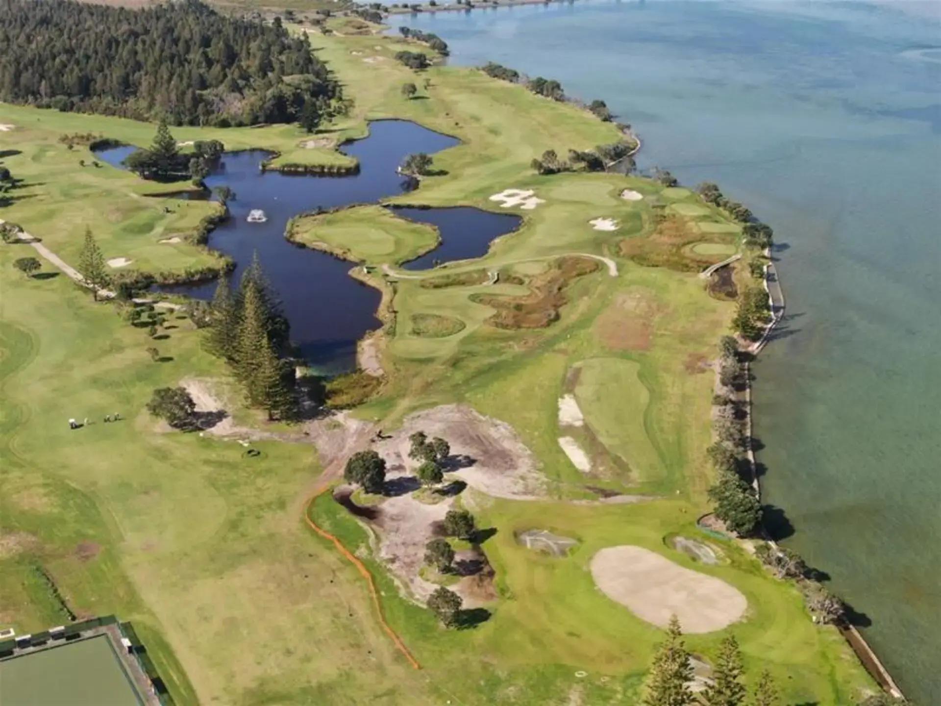 Omaha Beach Golf Club gallery image