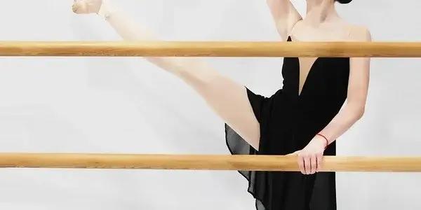 Step into the world of traditional dance with Try Scottish Country Dance at Tawa Bowling Club, a short trip from central Wellington