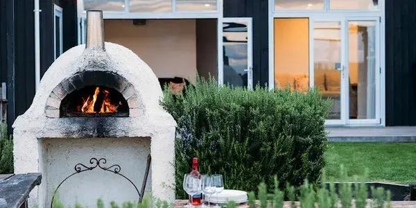 Lawn Road Retreat, 150 Lawn Road