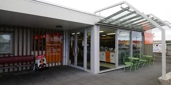 Gonville Cafe Library