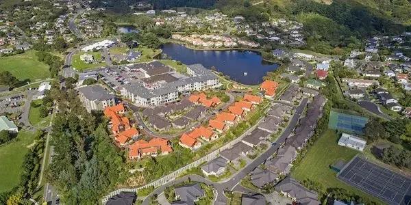 Whitby Lakes Retirement Village