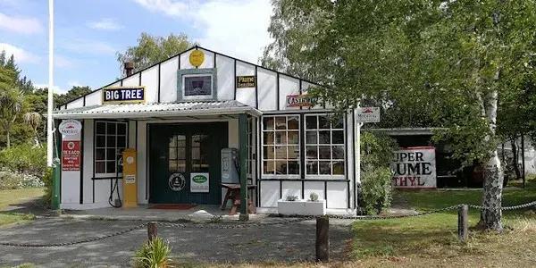Nestled in Pigeon Valley, Higgins Heritage Park is a standout among museums in Tasman, offering a captivating look into New Zealand’s history