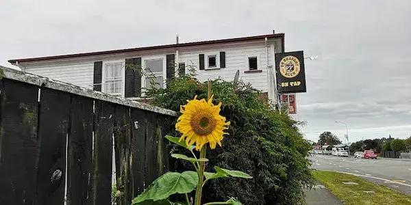 Renwick Arms Country Club