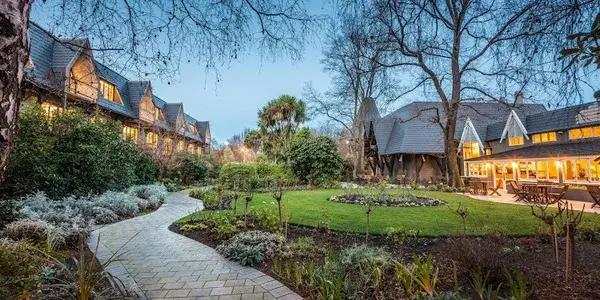 Chateau on the Park - Christchurch, a DoubleTree by Hilton