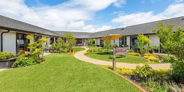 Radius Glaisdale, located in the serene suburb of Flagstaff, Hamilton, is a distinguished choice for those searching for Retirement Villages in Hamilton and aged care facilities