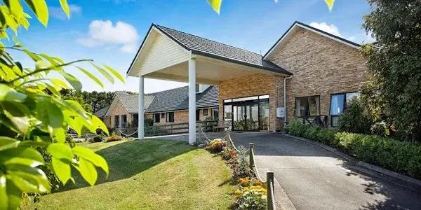 Radius Taupaki Gables