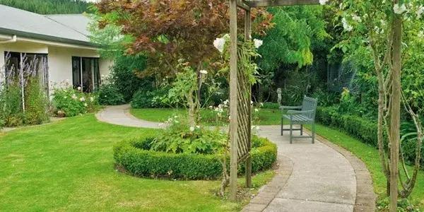 Heretaunga Care Centre, located in Silverstream, Upper Hutt, Wellington, offers a serene and welcoming environment for seniors and their families