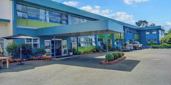 Situated in the tranquil Saint Johns Hill, Whanganui, St Johns Hill Lifecare is a distinguished option for seniors seeking retirement villages in Manawatu, Manawatū-Whanganui