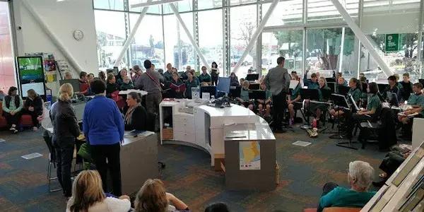 Te Atatū Peninsula Library